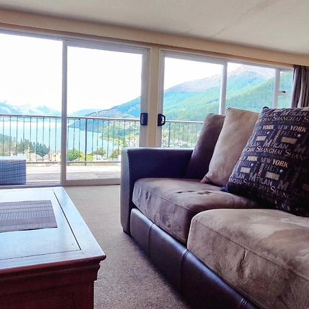 Spacious Home With Awesome Lake Views Queenstown Luaran gambar