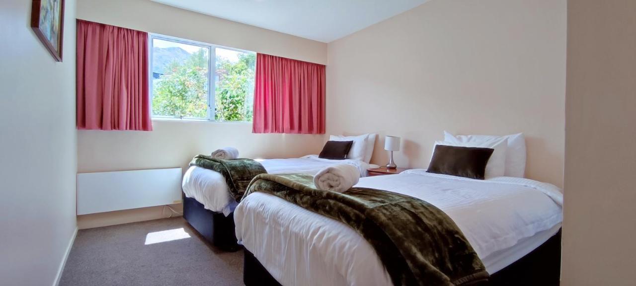 Spacious Home With Awesome Lake Views Queenstown Luaran gambar