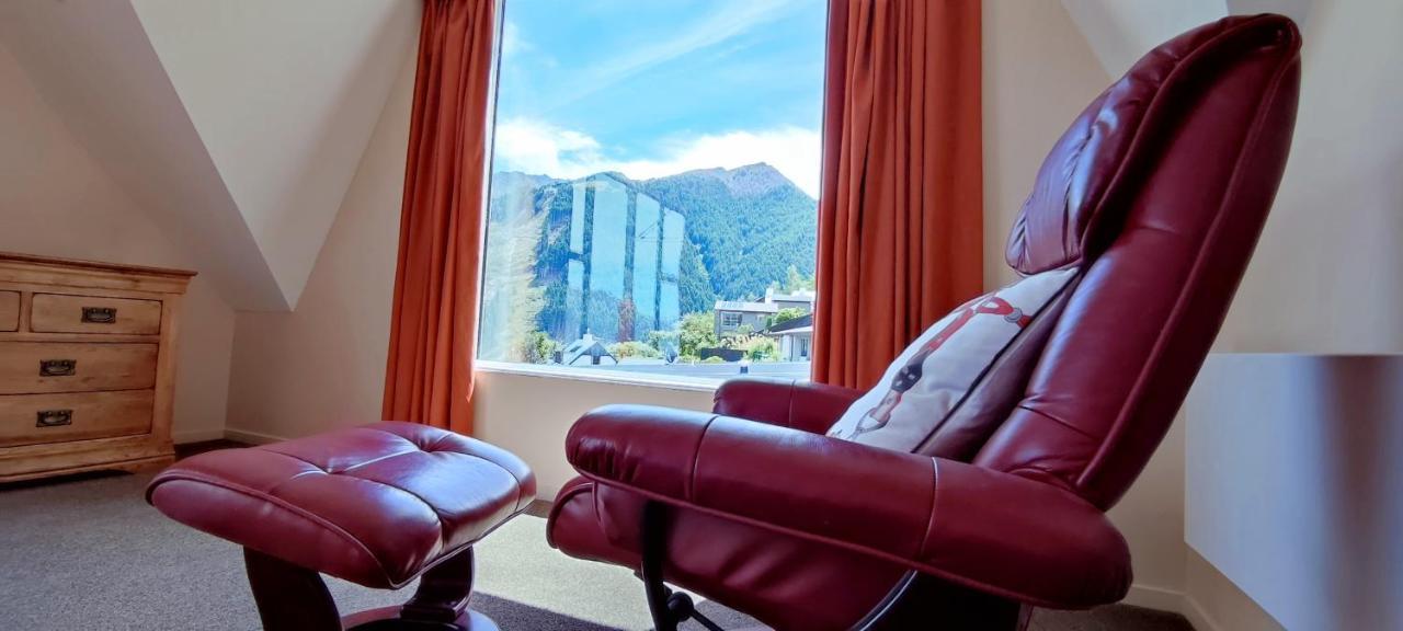 Spacious Home With Awesome Lake Views Queenstown Luaran gambar