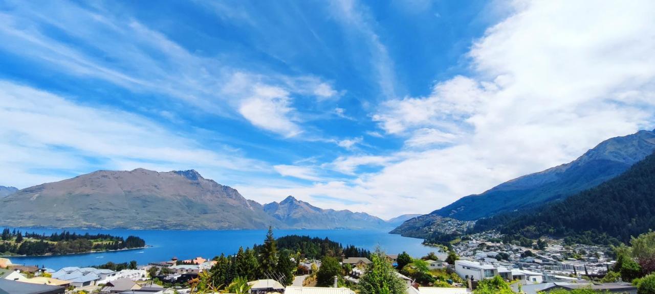 Spacious Home With Awesome Lake Views Queenstown Luaran gambar