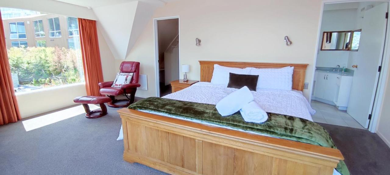 Spacious Home With Awesome Lake Views Queenstown Luaran gambar